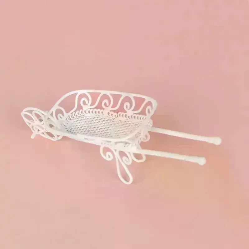 ของตกแต่งโต๊ะทำงานน่ารักสไตล์คาวาอี้ ของขวัญ อุปกรณ์เสริมสวนบ้านตุ๊กตา 1 ชิ้น รถเข็นเหล็กจิ๋วสุดน่ารักสไตล์อินส์