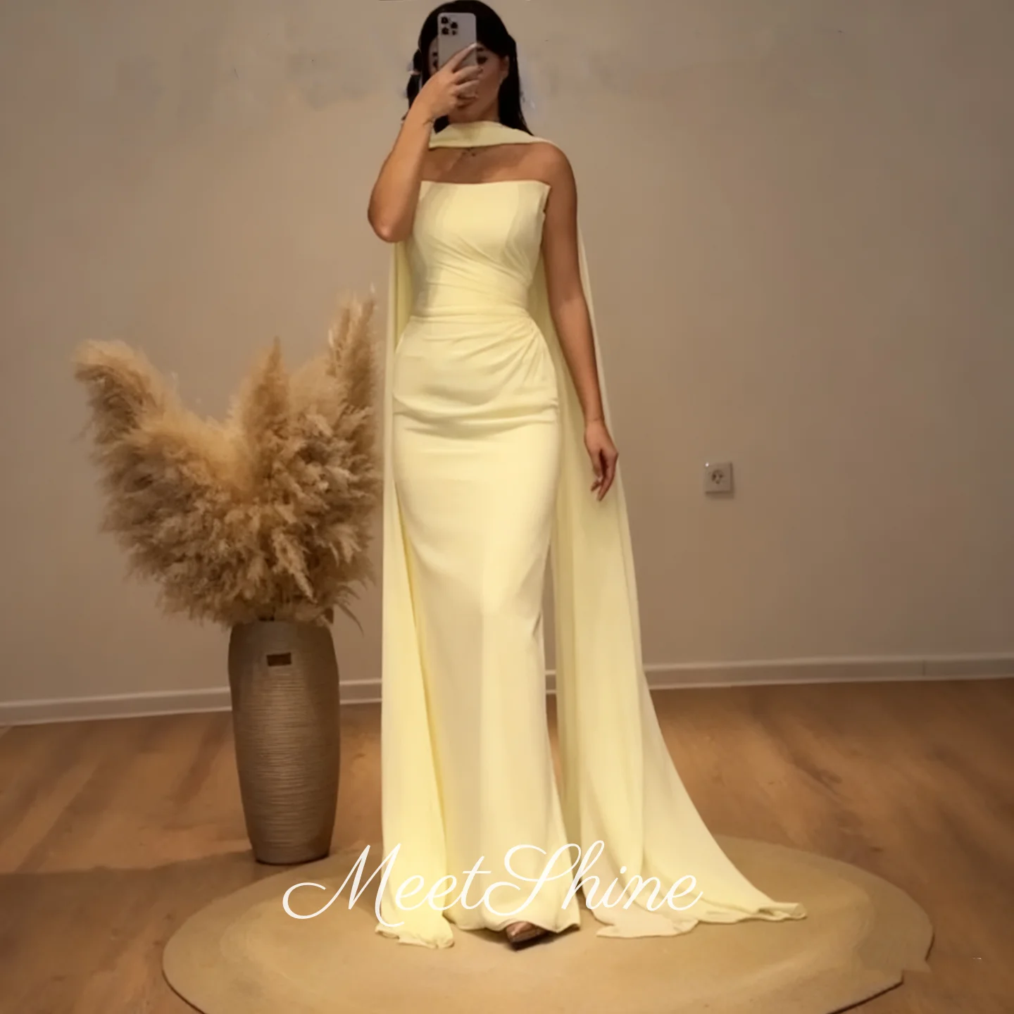 abiti-da-sera-eleganti-in-chiffon-senza-spalline-giallo-chiaro-semplici-con-abiti-da-ballo-senza-maniche-a-sirena-pieghettati-con-sciarpa-personalizzati