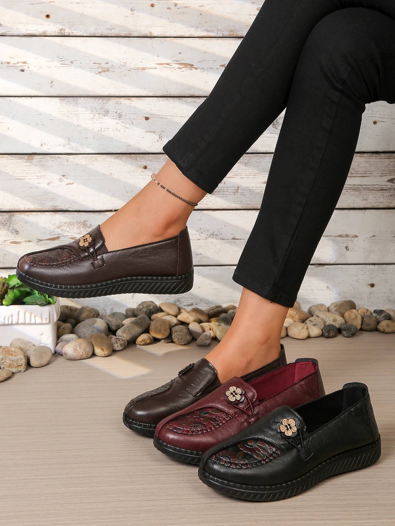 Damen-Loafer mit chinesischem Knoten, Slipper mit Blumenmuster, bequeme, rutschfeste PU-Sohle, lässige Alltagsschuhe für ältere Mütter – Detail 1