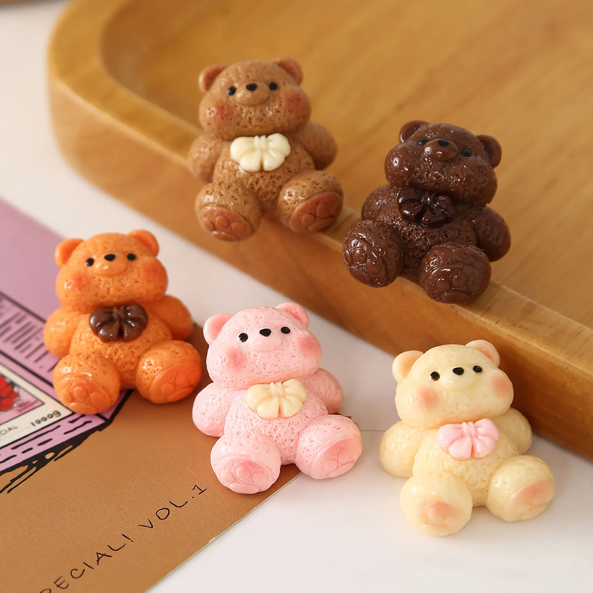 5pcs Cardboard bow teddy bear resin accessory piece diy Handmade keychain pendant miniature Room decoration table ornaments