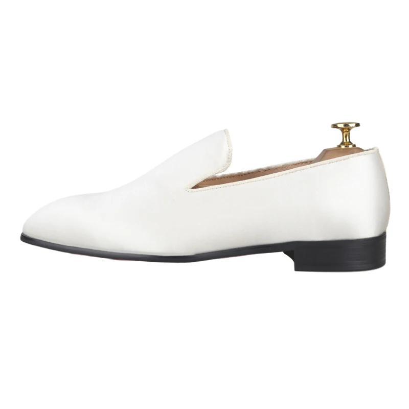Piergitar British Luxury Style Beige And Black Slik Men's Smoking Slippers For Wedding Tuxedo Wear Classic Red Soled Loafers