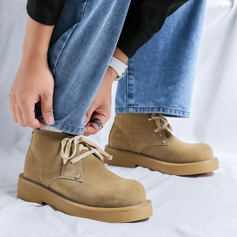 Estilo británico Retro Otoño/Invierno nuevas botas altas cómodas de suela gruesa marca de moda hombres botas cortas cálidas de felpa con cordones