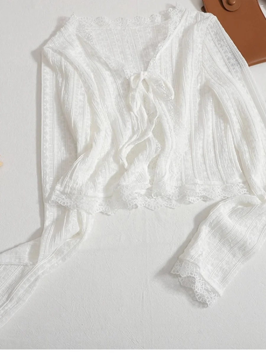 Chaqueta de encaje de estilo coreano con protección solar de seda helada, cárdigan de manga larga con cuello en V y cordones, novedad de verano, abrigo chal fino, novedad de 2025