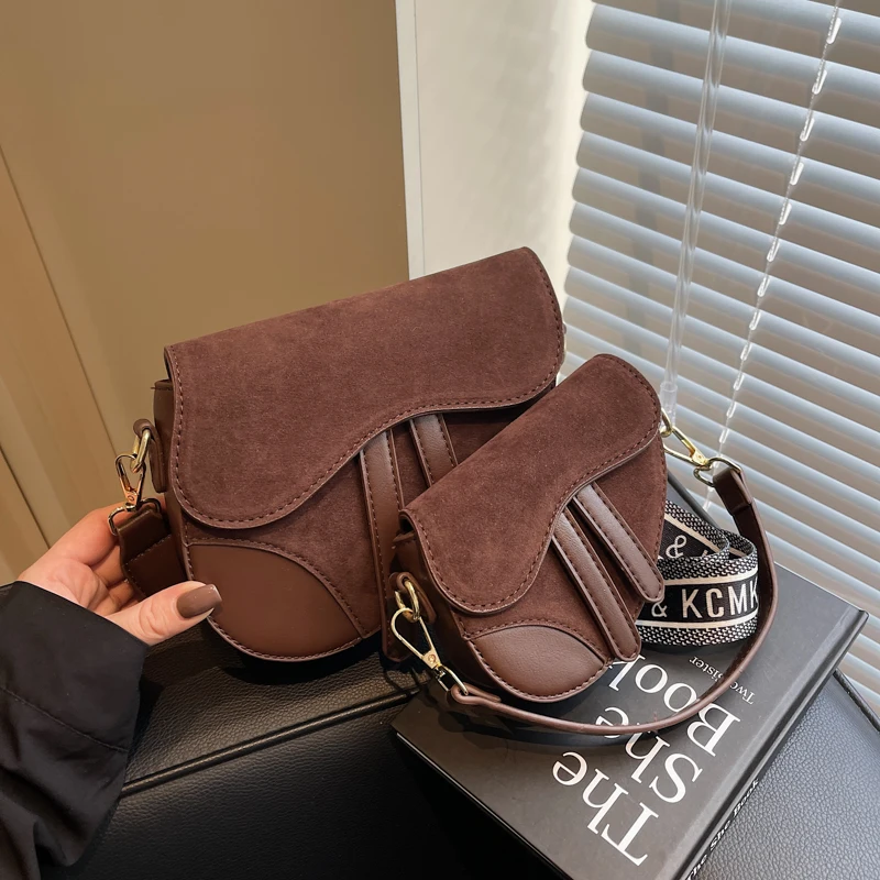 

Suede Splice PU Design Saddle Hand Bag Wide Strape Versatile Women Shoulder Bag Leisure Commuting Женская сумочка