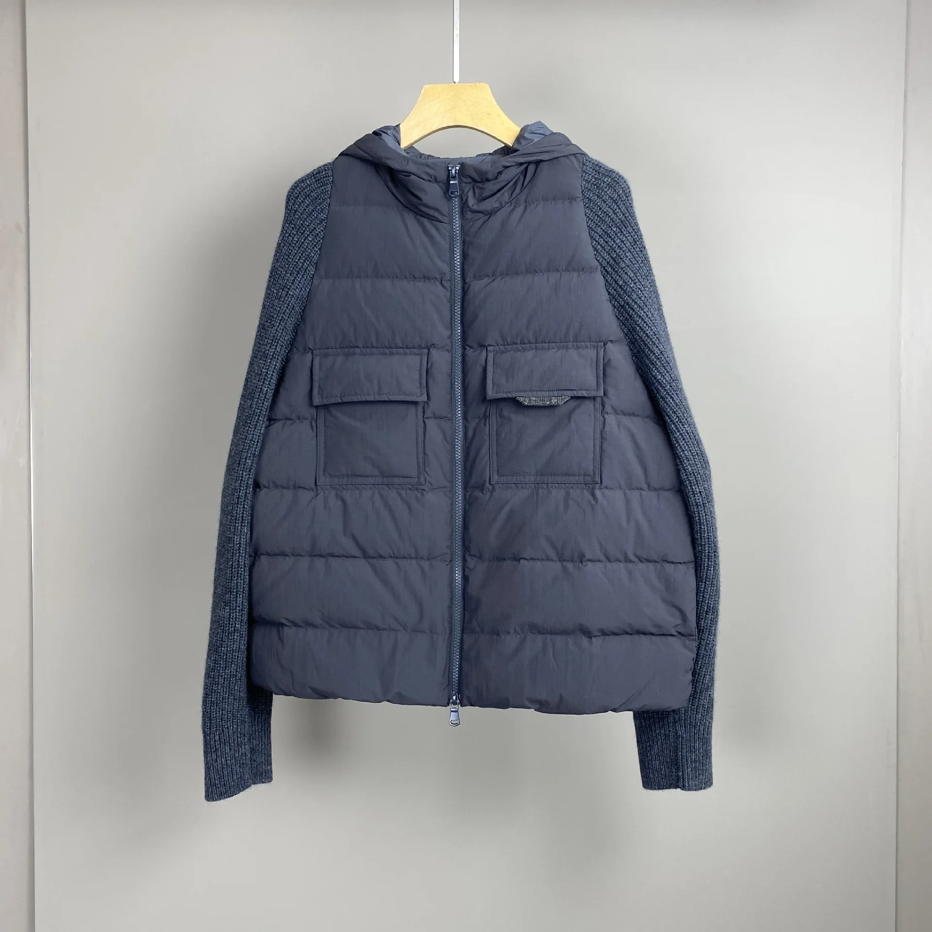 2025 Piumino con cappuccio in piuma d'oca bianca con doppia tasca in cashmere autunno e inverno