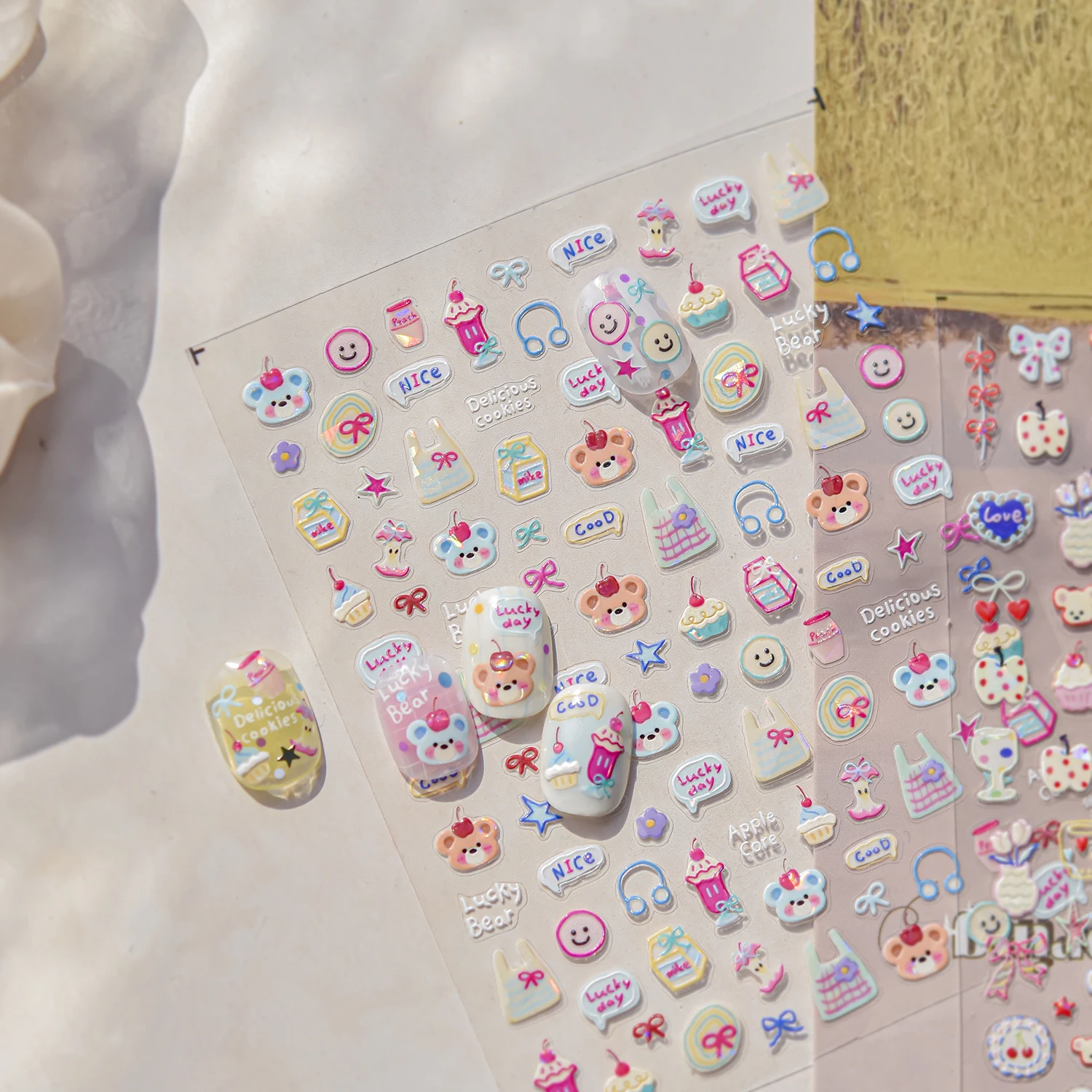 1PCS 귀여운 곰 케이크 5D 네일 스티커 만화 강아지 고양이 스티커 귀여운 동물 스티커 네일 아트 액세서리