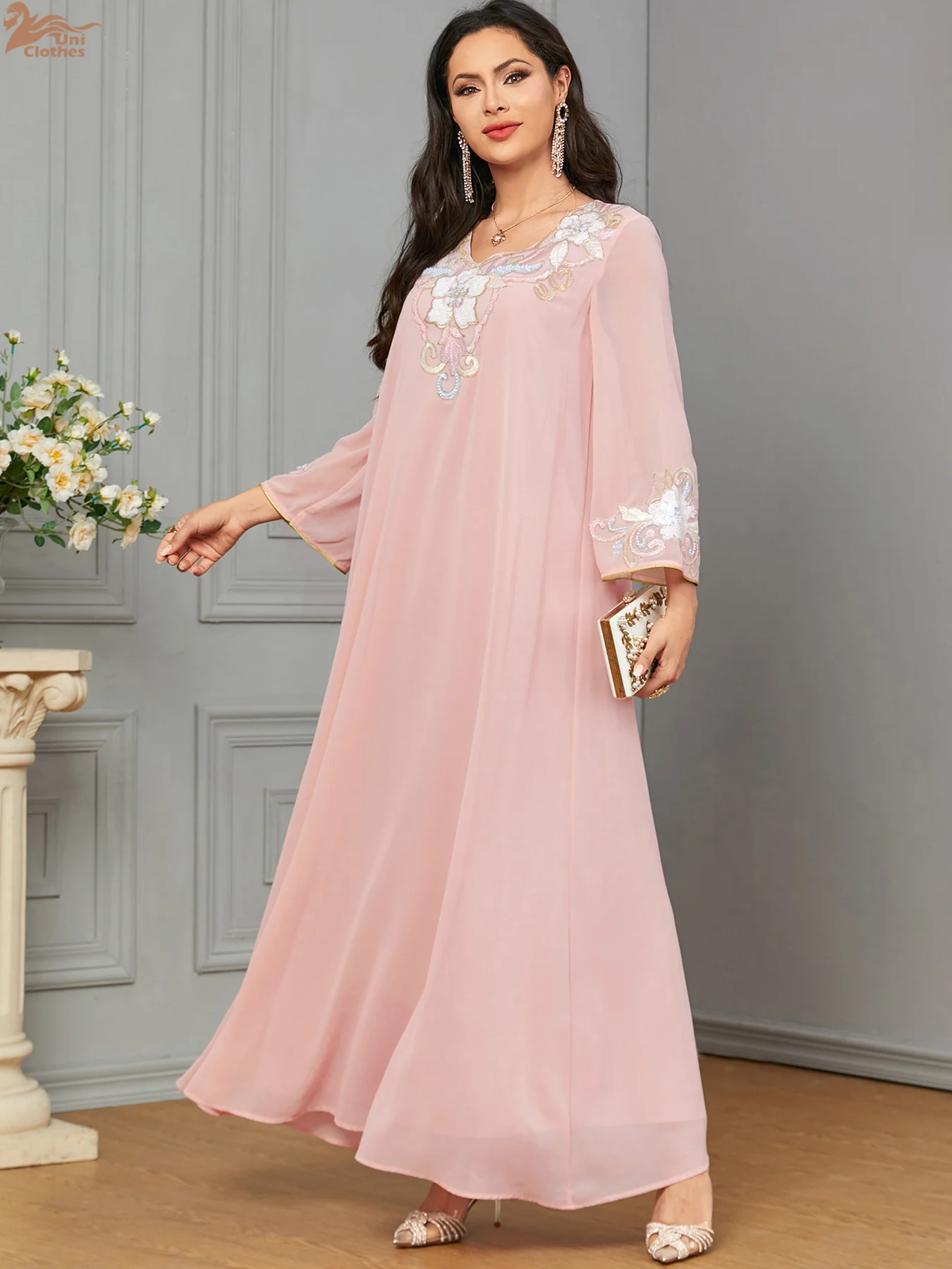 Fashion Mulsim Woman Long Dresses V-Neck Appliques A-Line Loose Elegant Casual Dubai Moroccan Abayas Jalabiya 2024