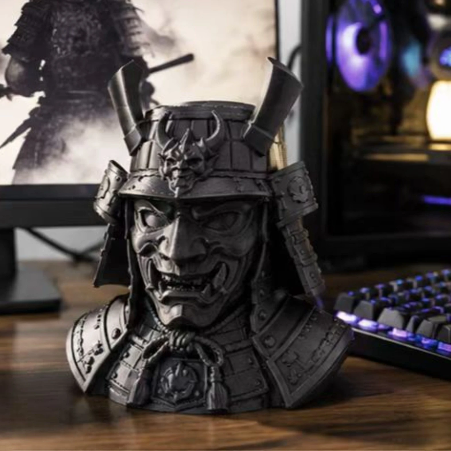 3D Printed Samurai Helmet Pen Holder Gothic Desk Organizer Decor Pen Holder for Home Workspace Bookshelf Creative Gamers  Gift