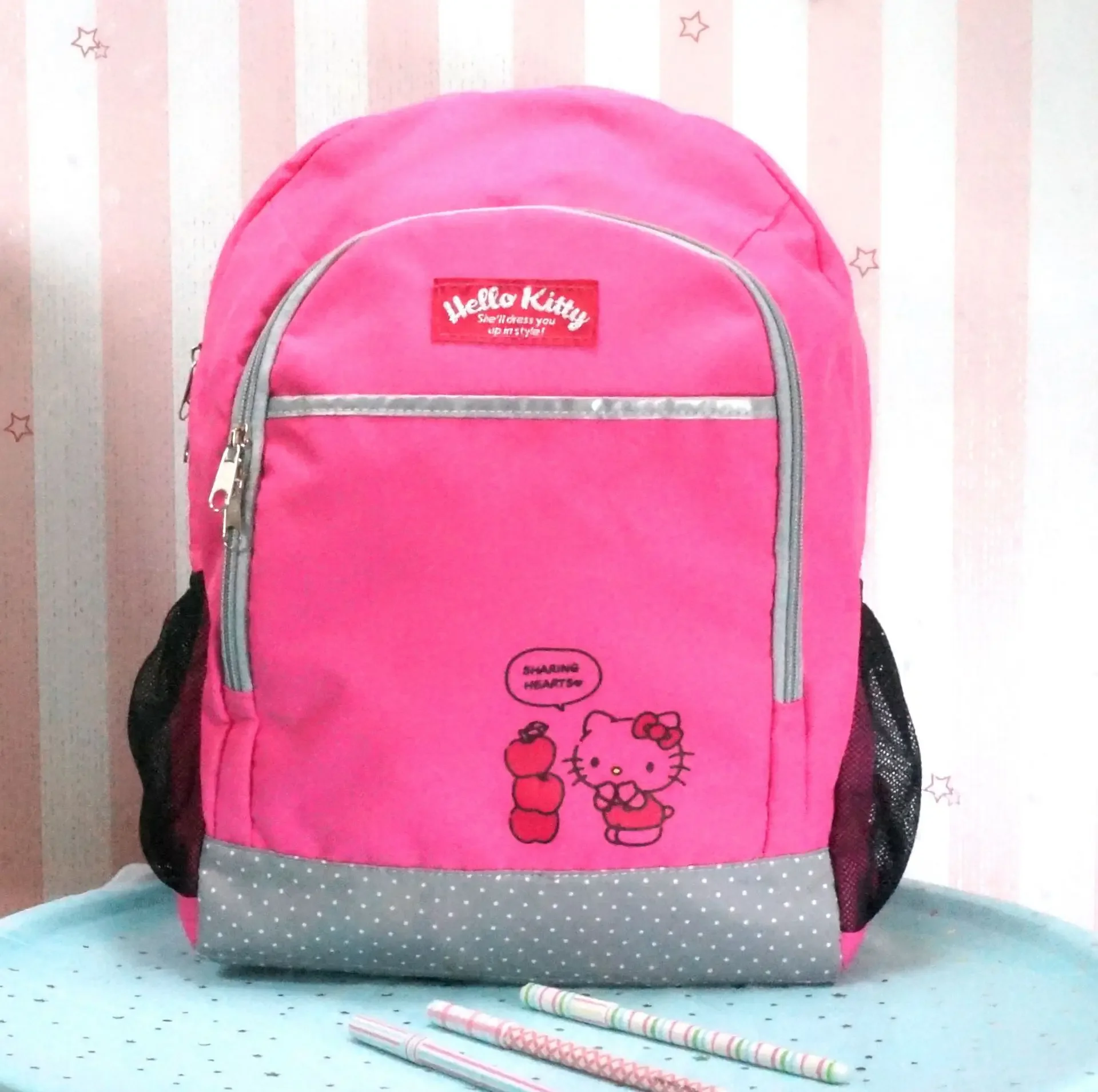 Torby Sanrio Hello Kitty Plecak Etui studenckie Torba podróżna Śliczne tornistry dla dziewczynek Haftowana saszetka rekreacyjna Poliester Oryginalny