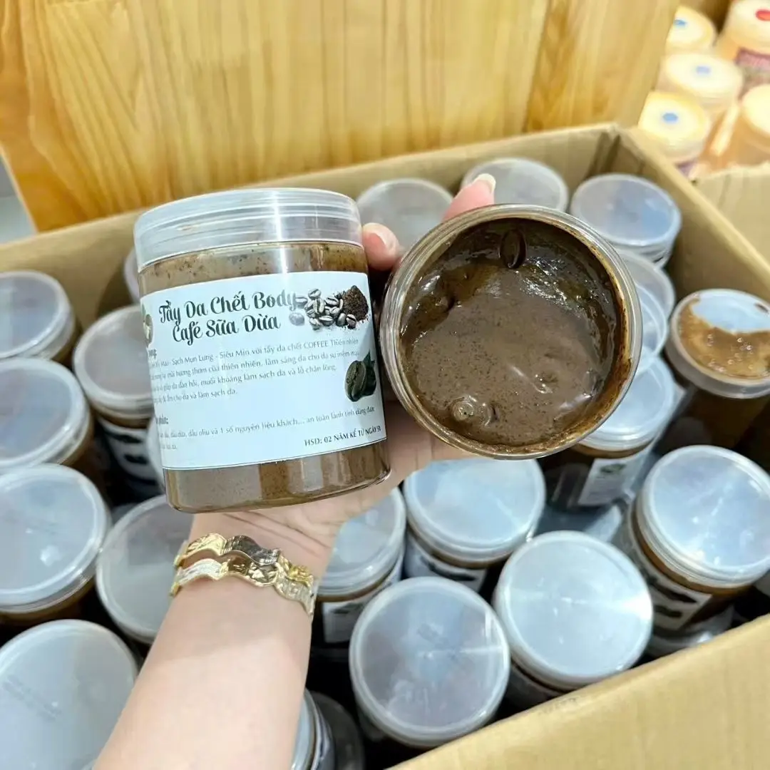 

Vietnamese coffee body scrub Tay te bao chet ca phe sua dua