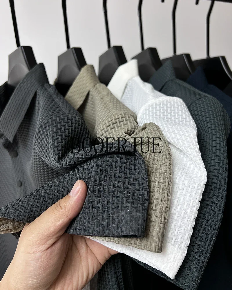 Atmungsaktives Business-Mode-T-Shirt für Herren, Markenkleidung, Sommer 2026 Neu, Herren-Lop-up-Hohlkragen-Kurzarm-Polo-T-Shirt aus Eisseide – Detail 7