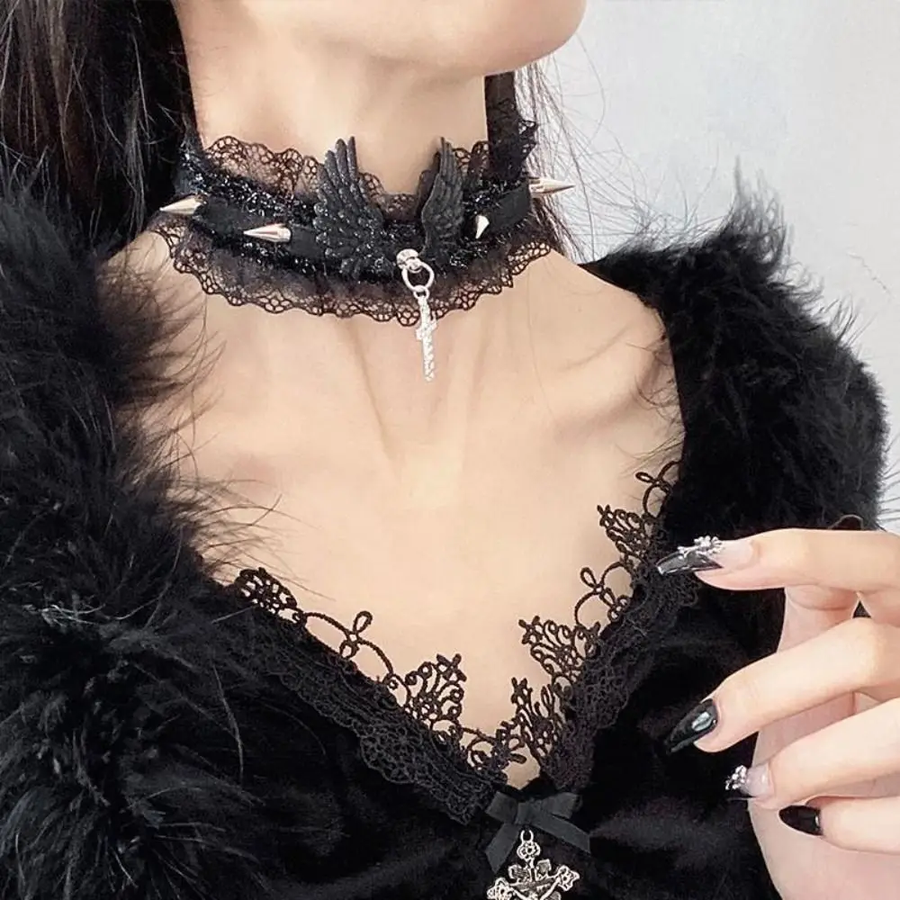 Lolita Solid Color Women's Necklace Angel Wings Wide Lace Lace Choker Rivets Punk Style Leather Necklace Dance Party