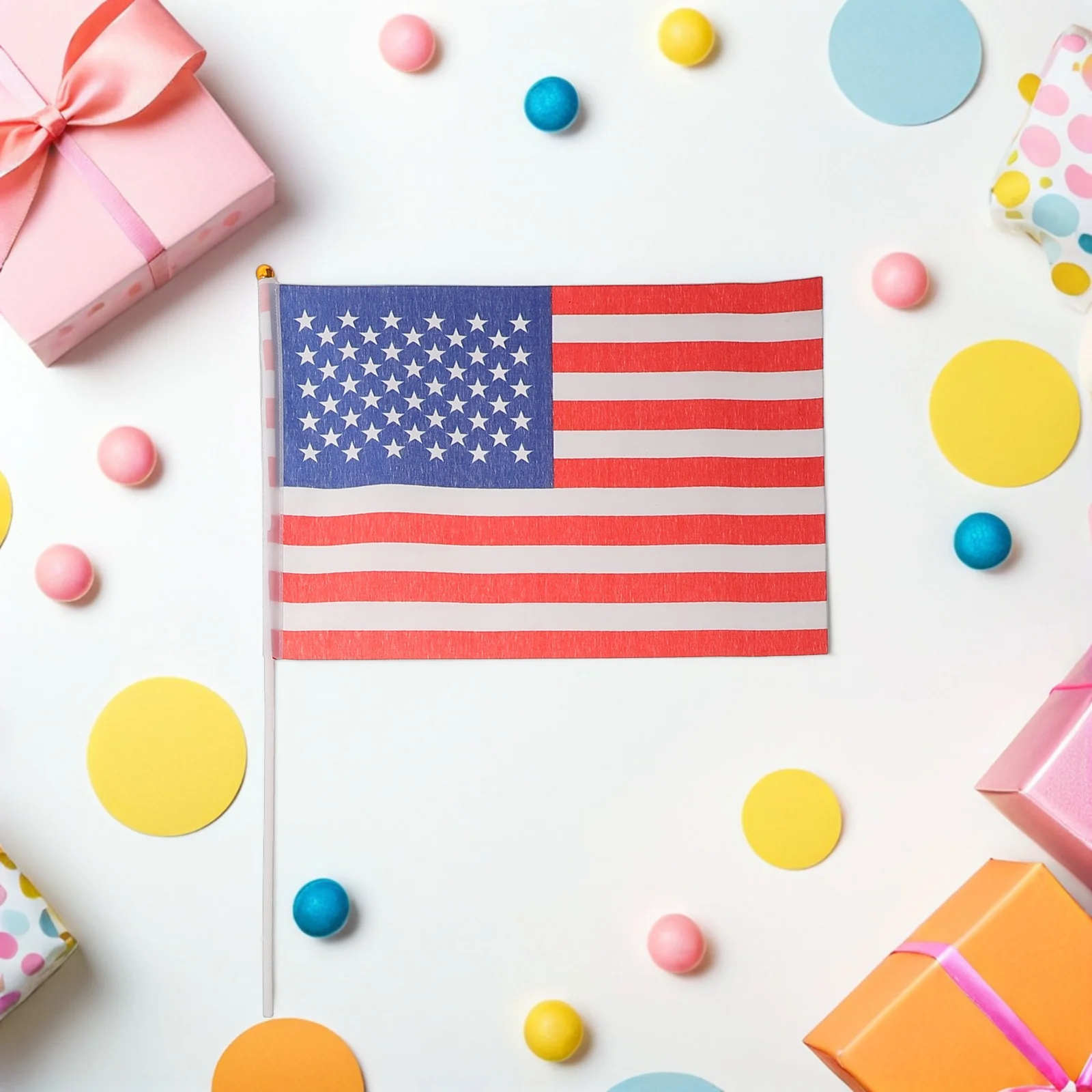 20 قطعة أعلام أمريكية صغيرة محمولة على العصي أعلام أمريكية صغيرة لليوم الاستقلال الرابع من يوليو للمناسبات الوطنية