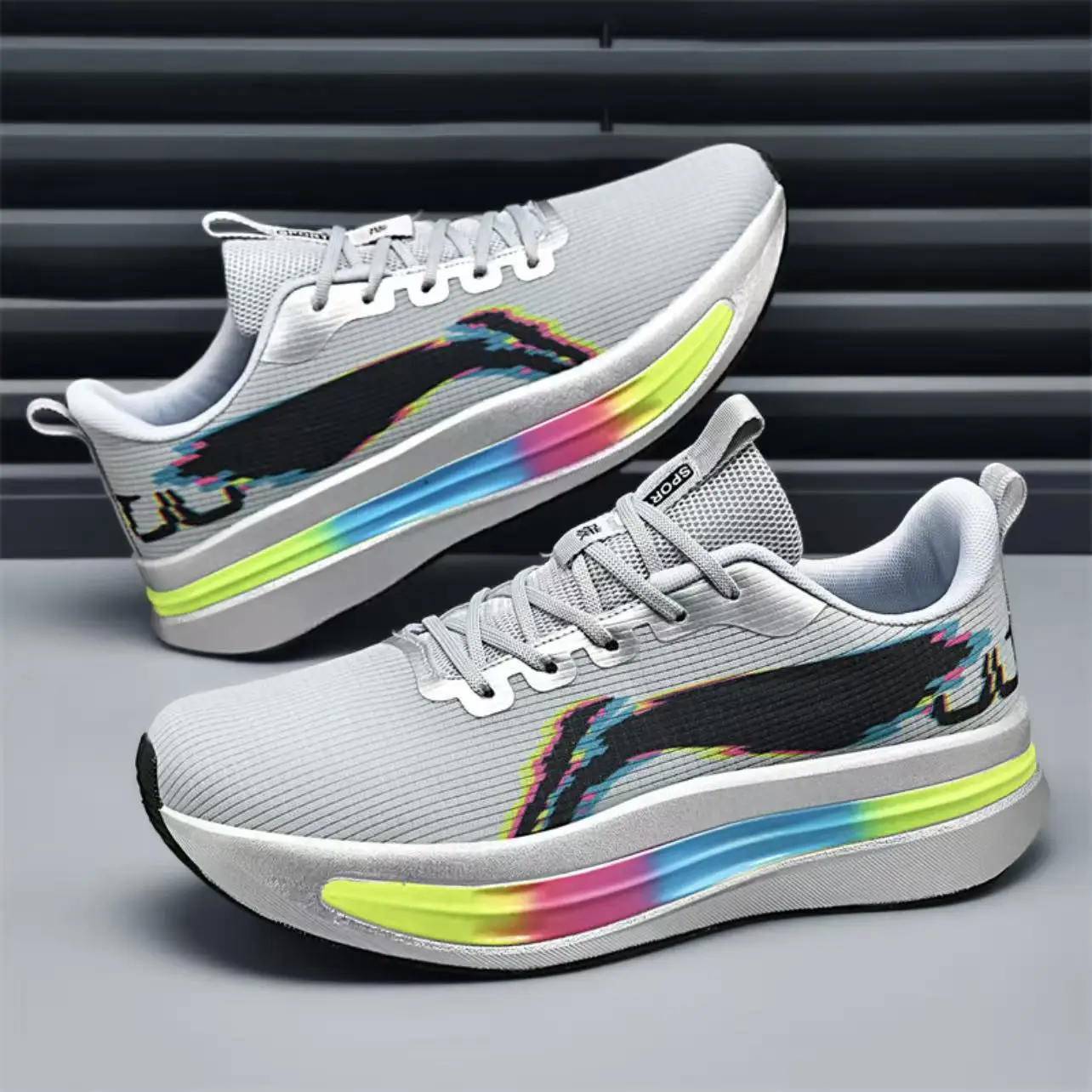 Men's Athletic Sneakers Breathable Cushioning Non-Slip Wearable Gym Training Running Shoes for Men And Women glows at night