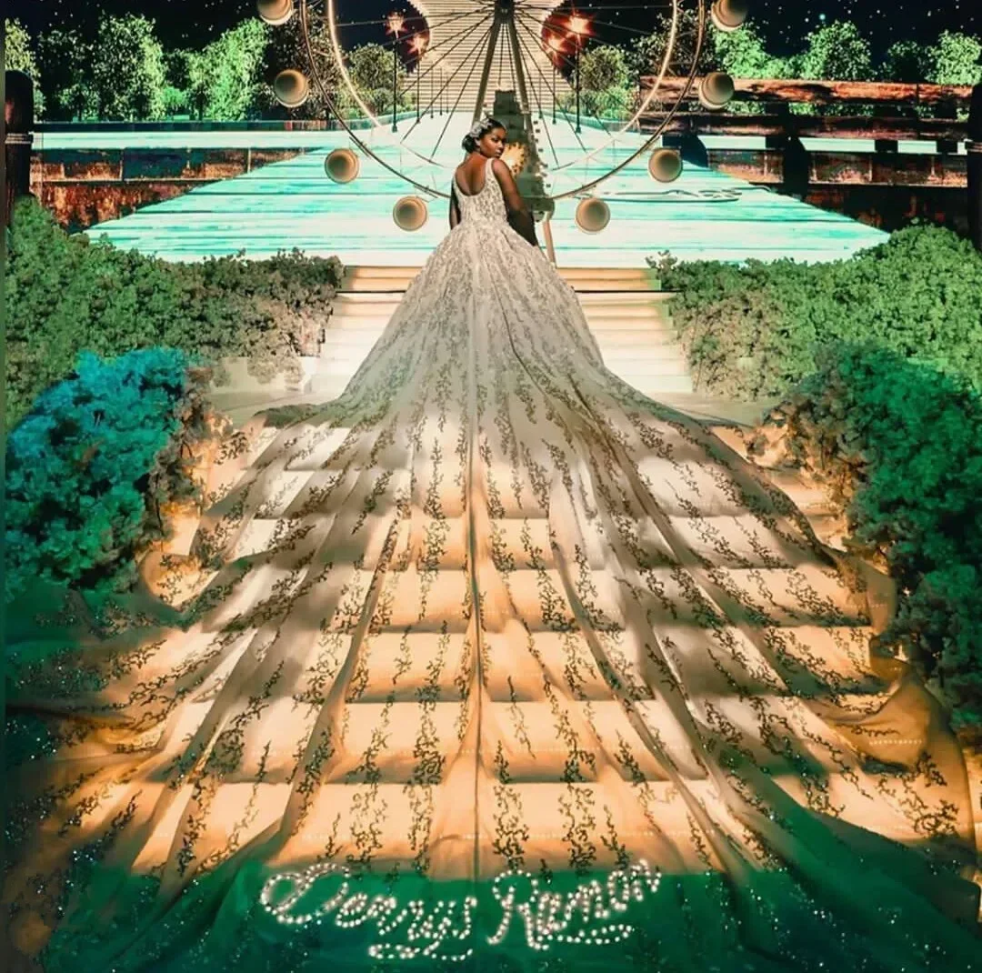 Maßgeschneiderte Brautkleider in Übergröße 2024, U-Ausschnitt, Applikation, Perlen, afrikanische Vestidos De Novia, langer Zug, luxuriöse Brautkleider