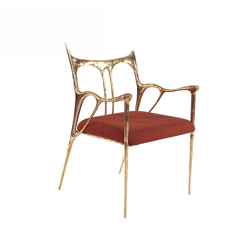 Ristorante completamente in rame dorato