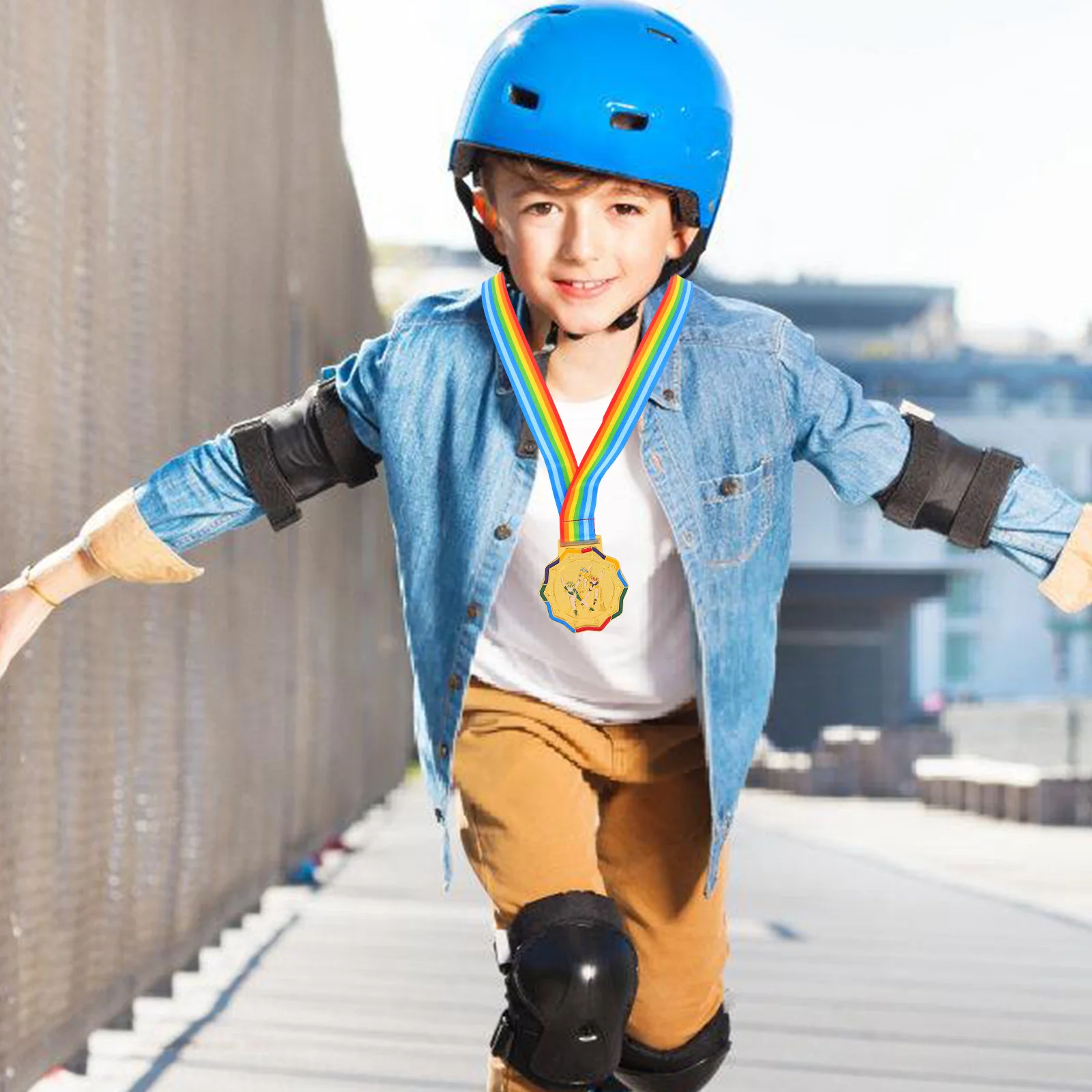 

Золотые награды на коньках Медали на шею Лента Легкие призы для зимних видов спорта Медали для победителей на коньках