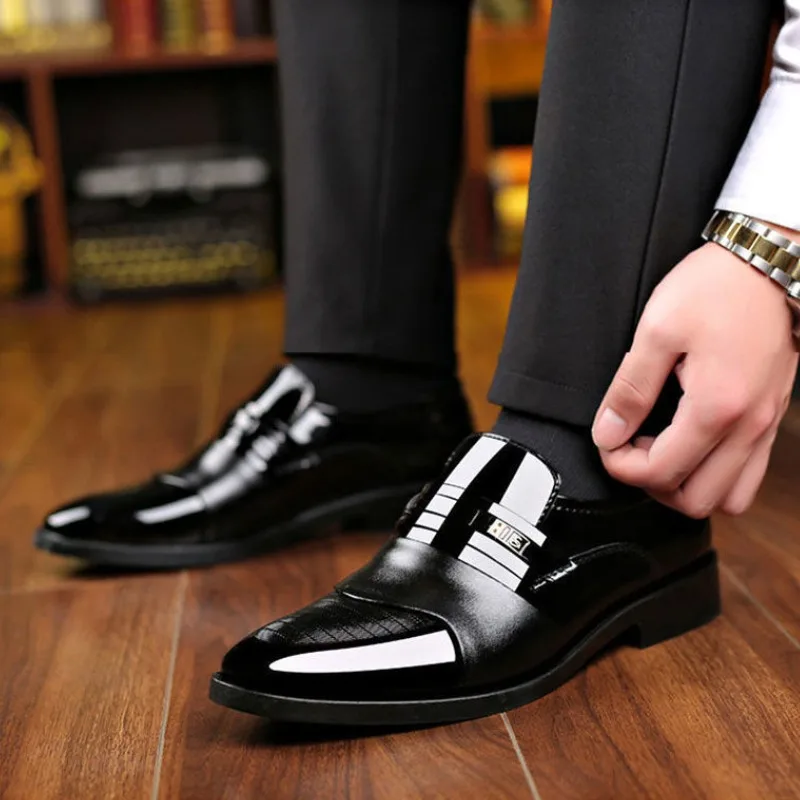 Men Fashionable Formal Trendy Leather Shoes Business Casual Fashion Pointed Toe Slip on Casual Leather Shoes