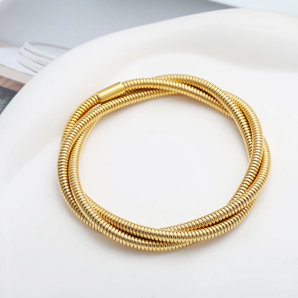 Light Luxury Style New Stainless Steel Three Loop Interlocking Bangle Women Accessories Suitable for Daily Wear Jewelry Trinket