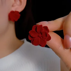 Red Velvet Cloth Flower Stud Earrings for Women Fashion Blooming Gardenia Flowers Earring Wedding Party Elegant Jewelry Gift