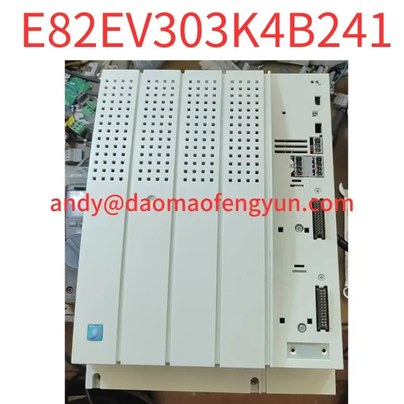 

Second-hand test OK inverter E82EV303K4B241