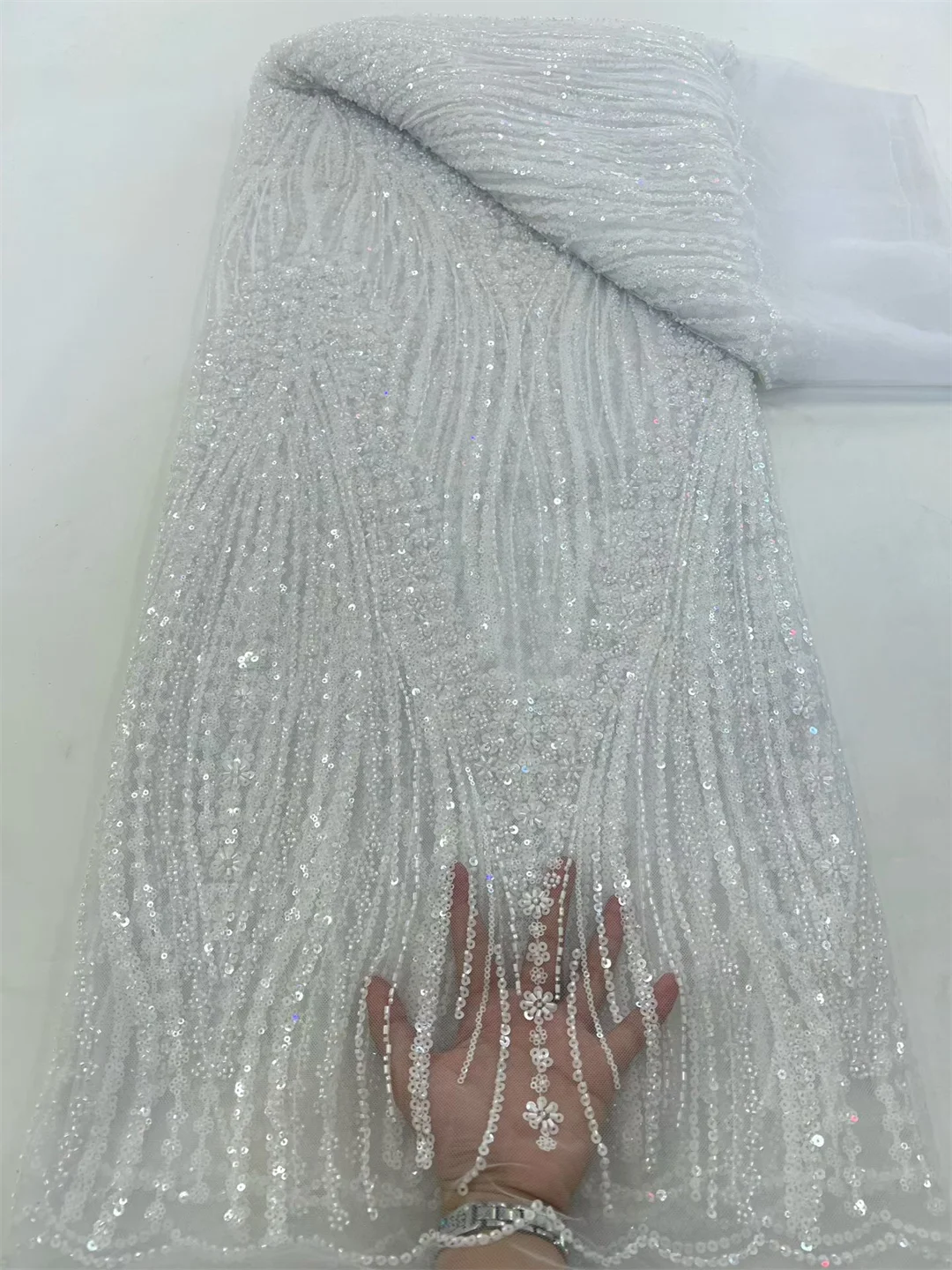 Großhandel Afrikanischer Schwerer Perlenstickerei-Spitzenstoff, Nigerianischer Pailletten-Bräutigamstoff, Hochzeitskleid, Hohe Qualität, 5 Yards