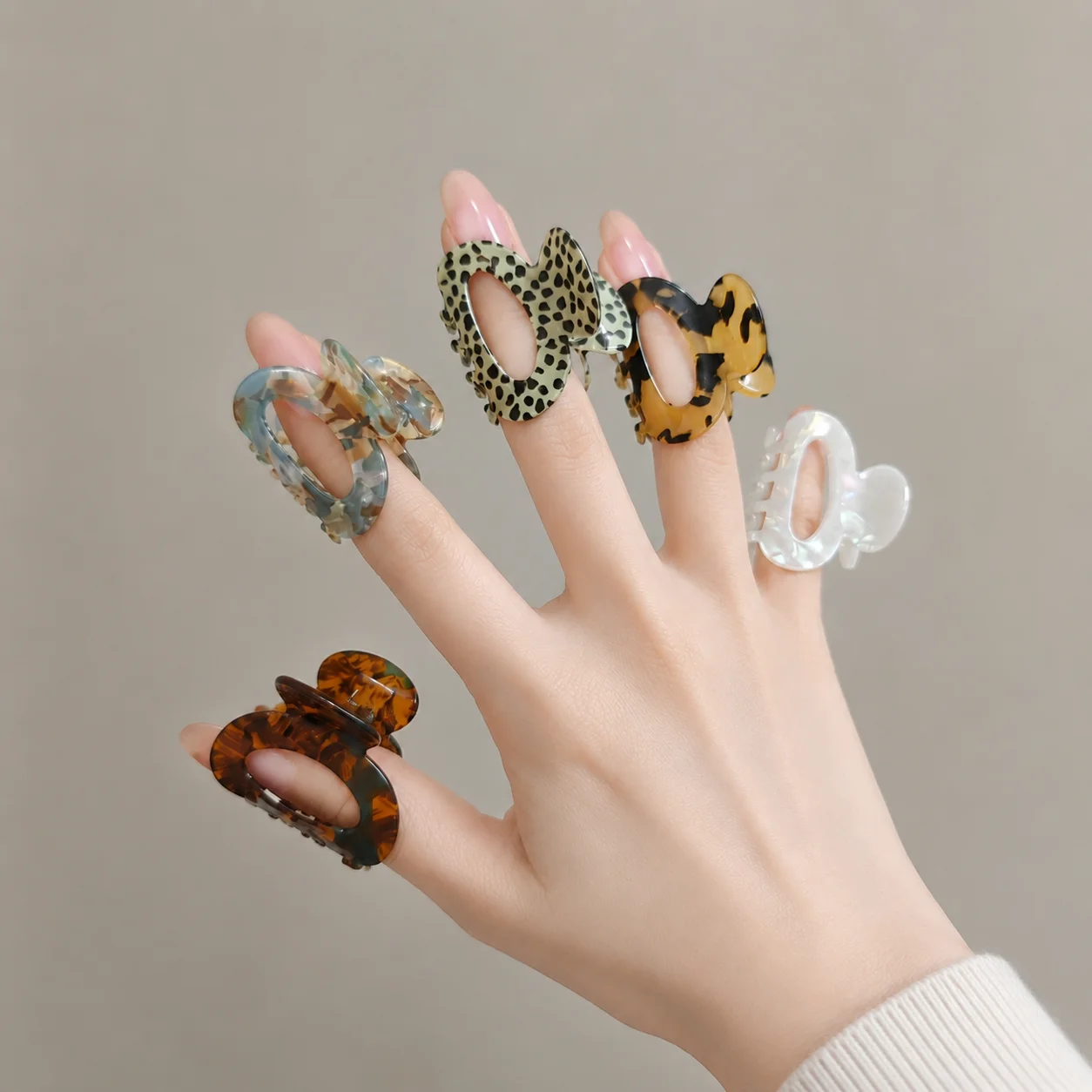 Acetate Mini Hair Claw Clip for Women Girls Hollow Hair Crab Clamp Non Slip Cute Jaw Clip Fashion Hair Accessories Daily Styling