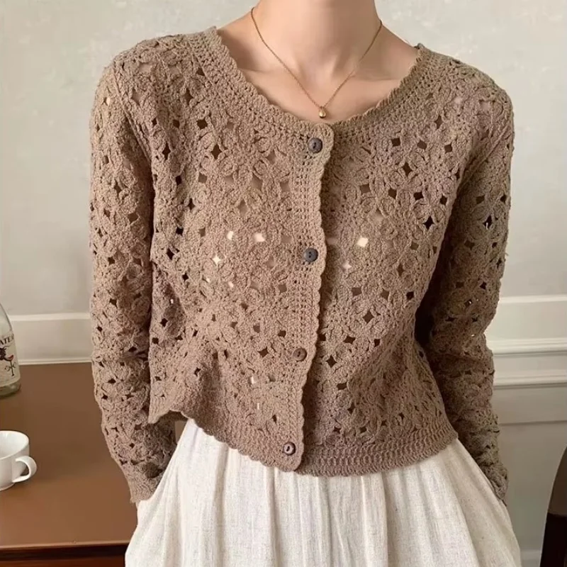 Szydełkowy top z długim rękawem dla kobiet Sheer Button Up Hollow Out Openwork Knit Cardigan Jacket Spring Summer Boho Vacation Outfit