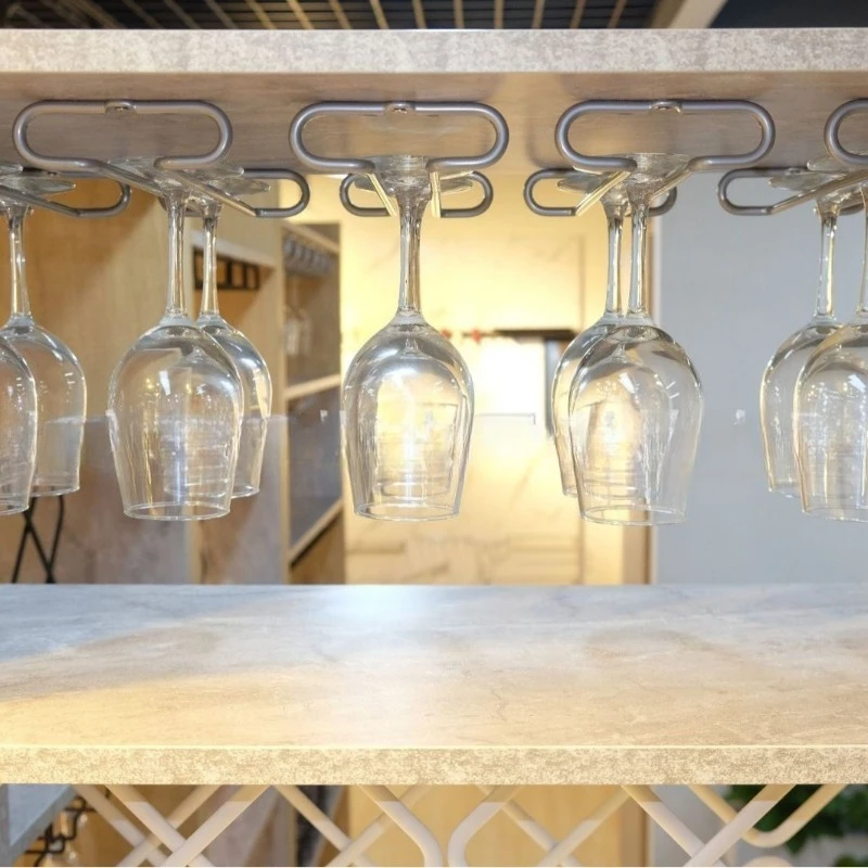 Высоконожной шкаф для красного вина и вина, соответствующий подстаканник, установленный в нижней части ламината, многорядной и многоразрядный.