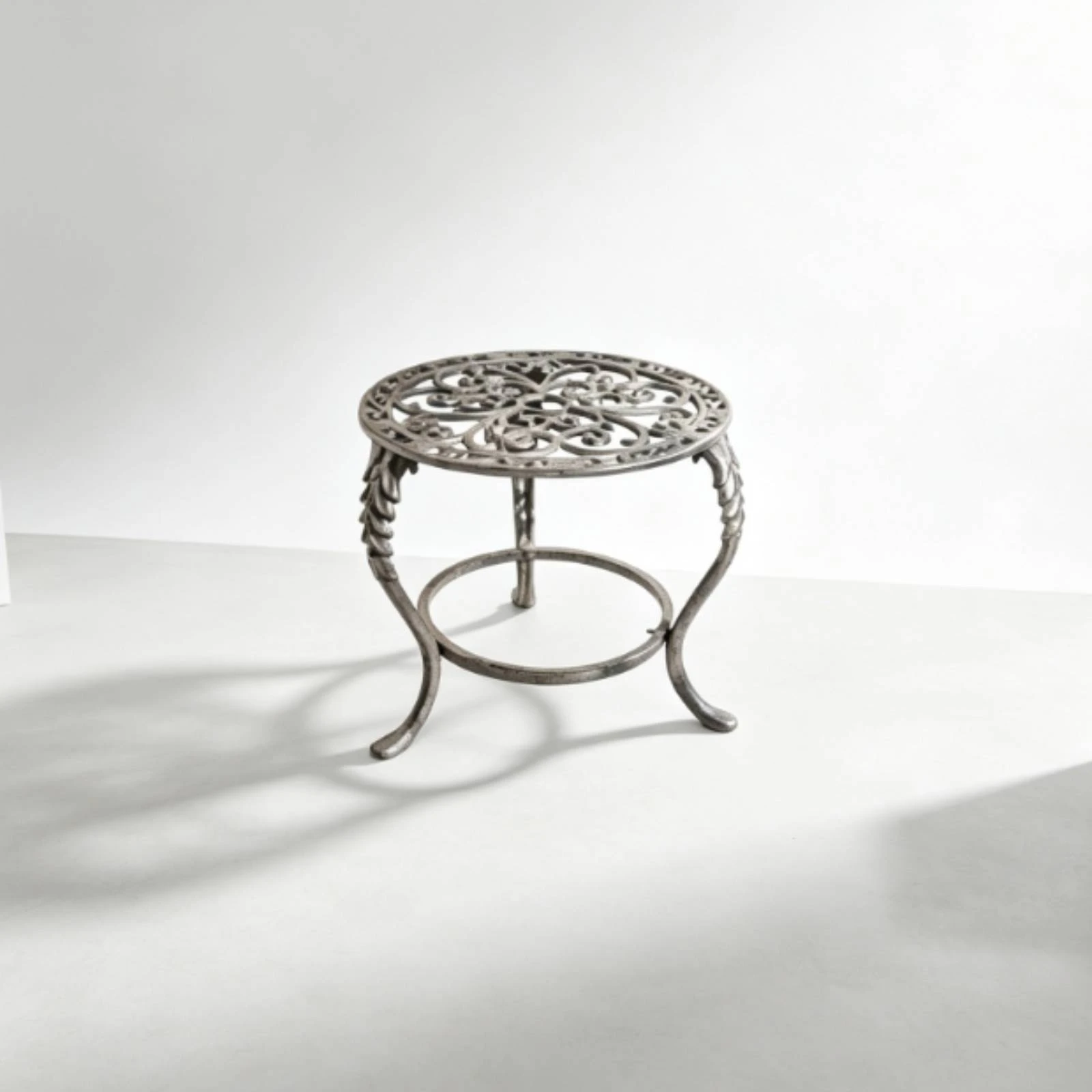 Cast Iron Plant Stand Ornate Plant Stand with Scrollwork Legs Metal Flower Riser Vintage Furniture Weatherproof for Gardeners