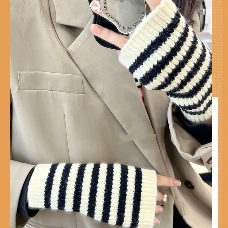 

Striped Knitted Arm Cover Warm Gloves Windproof Cold Proof Thick Short Mittens Touch Screen Half Finger Gloves For Girls