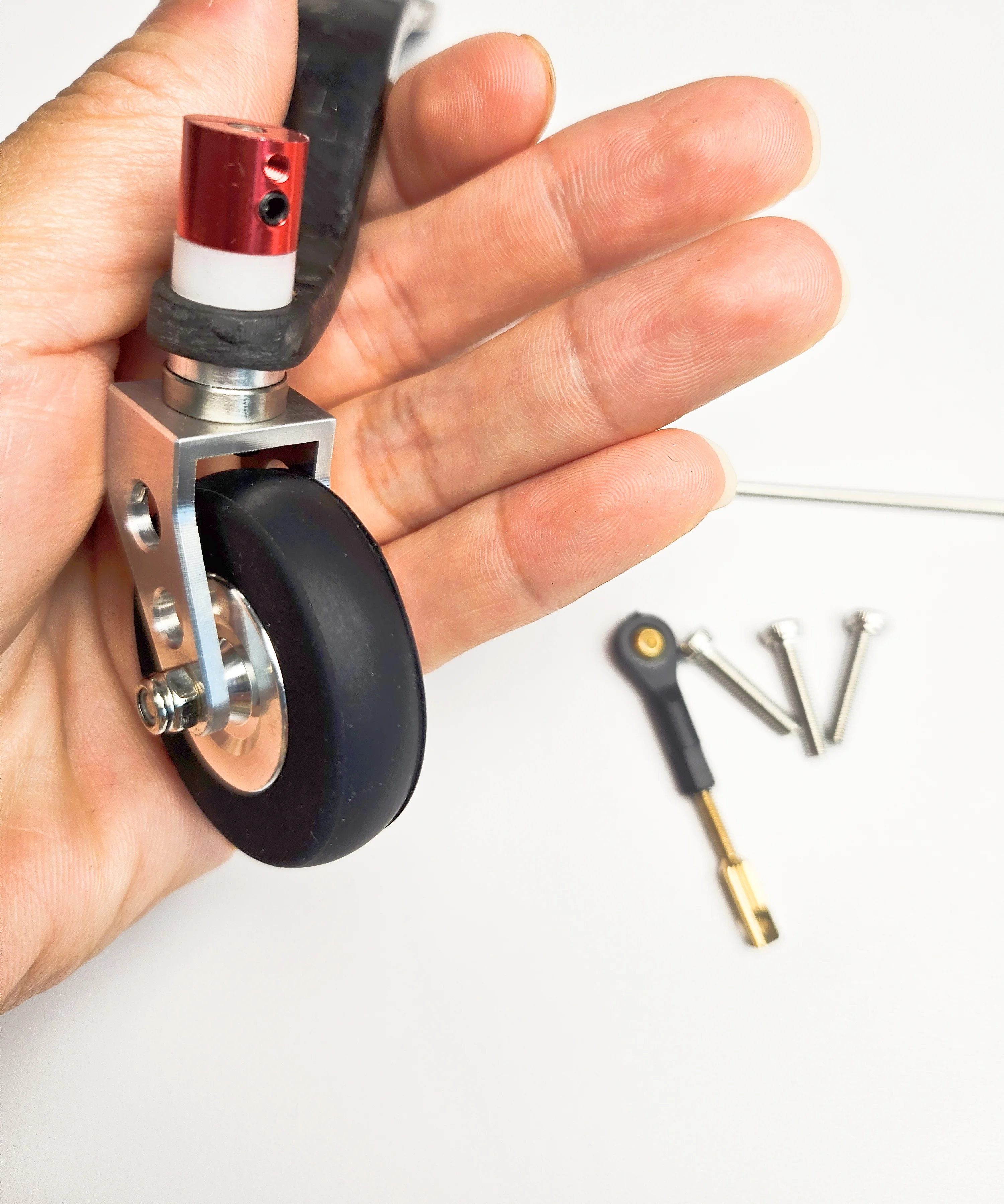 Jeu de roues de train d'atterrissage arrière en Fiber de carbone, pour modèle de moteur à essence 26CC/30CC/40CC/50CC/63CC/80CC/100CC, Version tige de traction d'avion RC