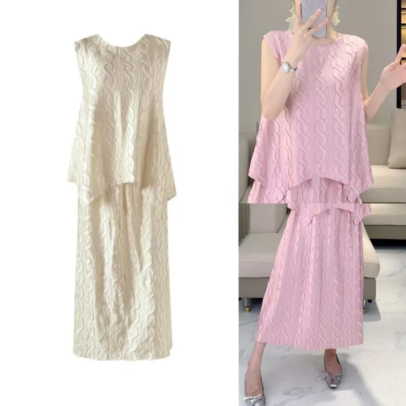 

Miyake Twisted Pleated Solid Color Skirt Set Women 2025 Summer Fashion Noble Senior Sense Sleeveless Top Half Skirt 2-piece Set