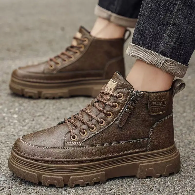 

Men's Leather High Top British Style Work Boots Autumn Winter Thick Sole Non Slip Lace Up Waterproof Outdoor Hiking Boots