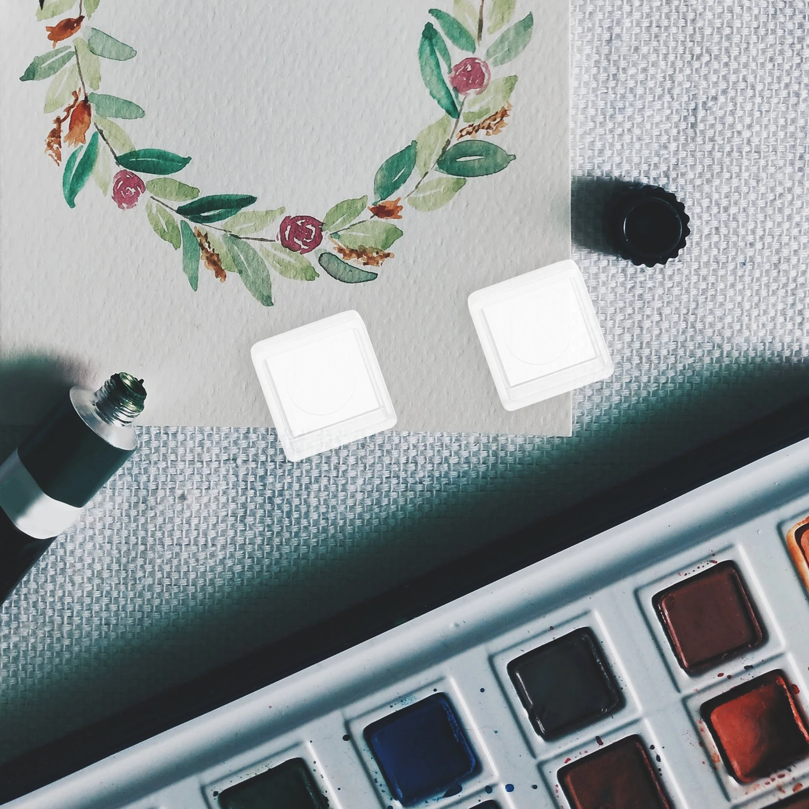 

25Pcs Watercolor Paint Pans Plastic Half Pans Empty Paint Palette DIY Watercolor Oils Set for Artists Students Beginners