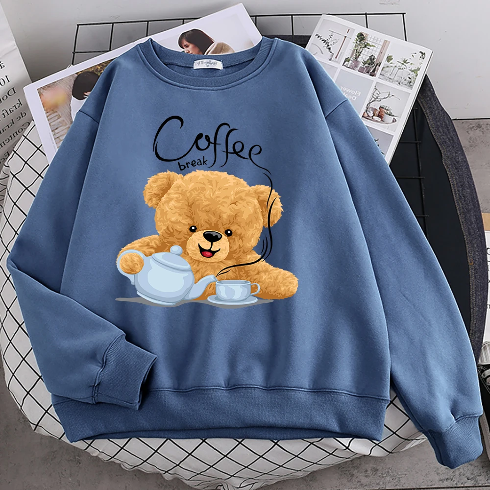 Street Casual Womens Sweatshirt Coffee Break Teddy Bear Making Coffee Print Hoodies Loose Soft Pullovers Crewneck Fleece Clothes