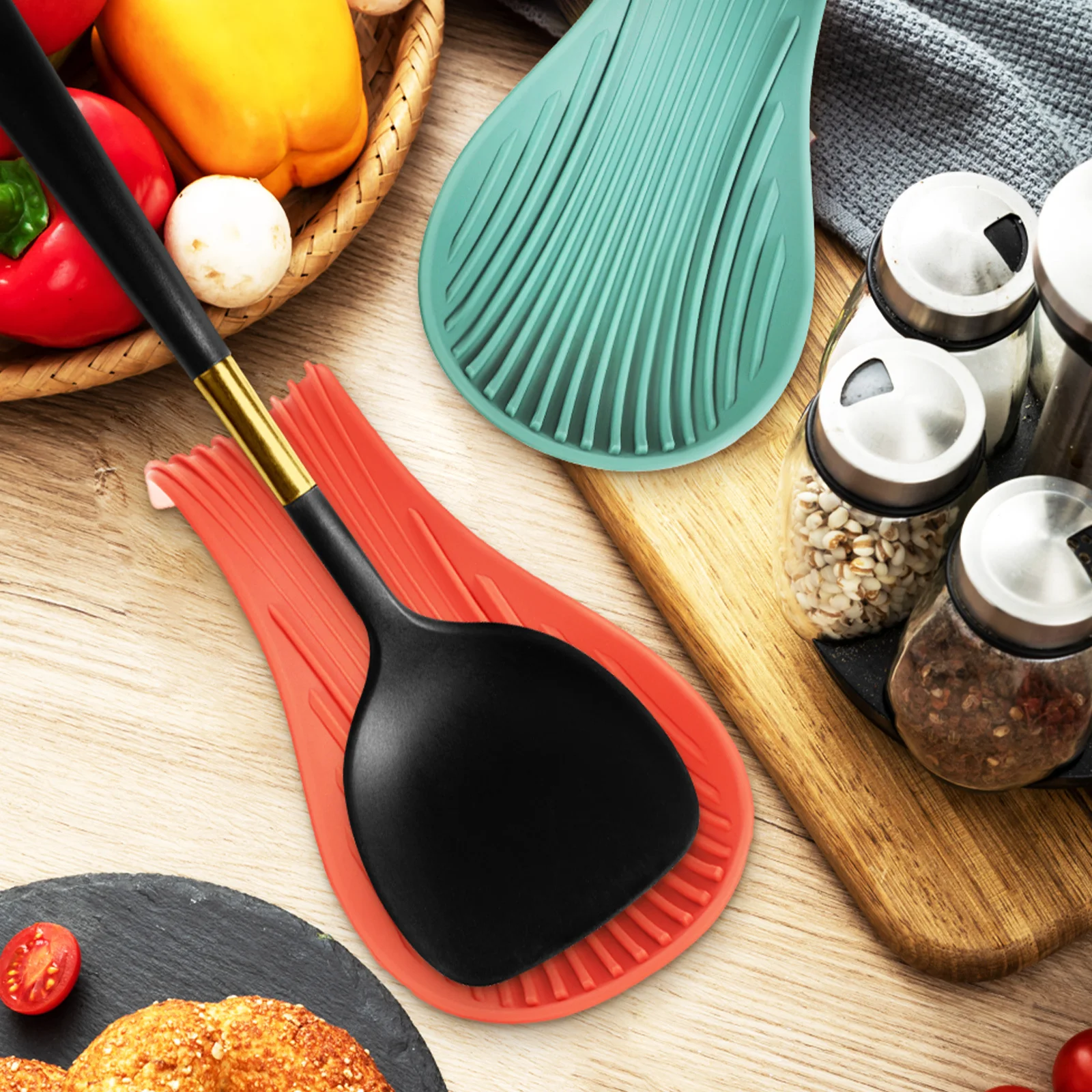 

1Set Silicone Spoon Rest Cooking Utensil Rest Hot Plate Gripper Clamp Kitchen Anti-Scald Clamps Bowl Clip Silicone Spoon Holder
