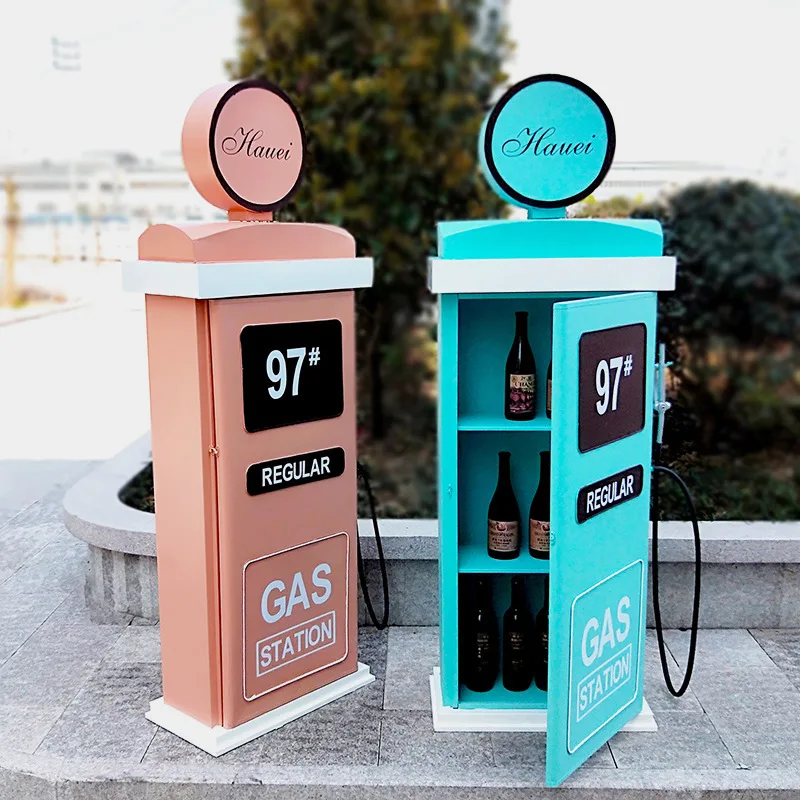 European retro nostalgic creative old-fashioned iron sheet gas station fuel machine model decoration photography prop ornament