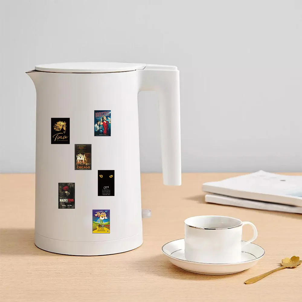 52 قطعة من ملصقات الملصقات الموسيقية برودواي لتزيين الكتابة على الجدران DIY شارات مقاومة للماء للدراجات النارية والهاتف ولوح التزلج والكمبيوتر المحمول