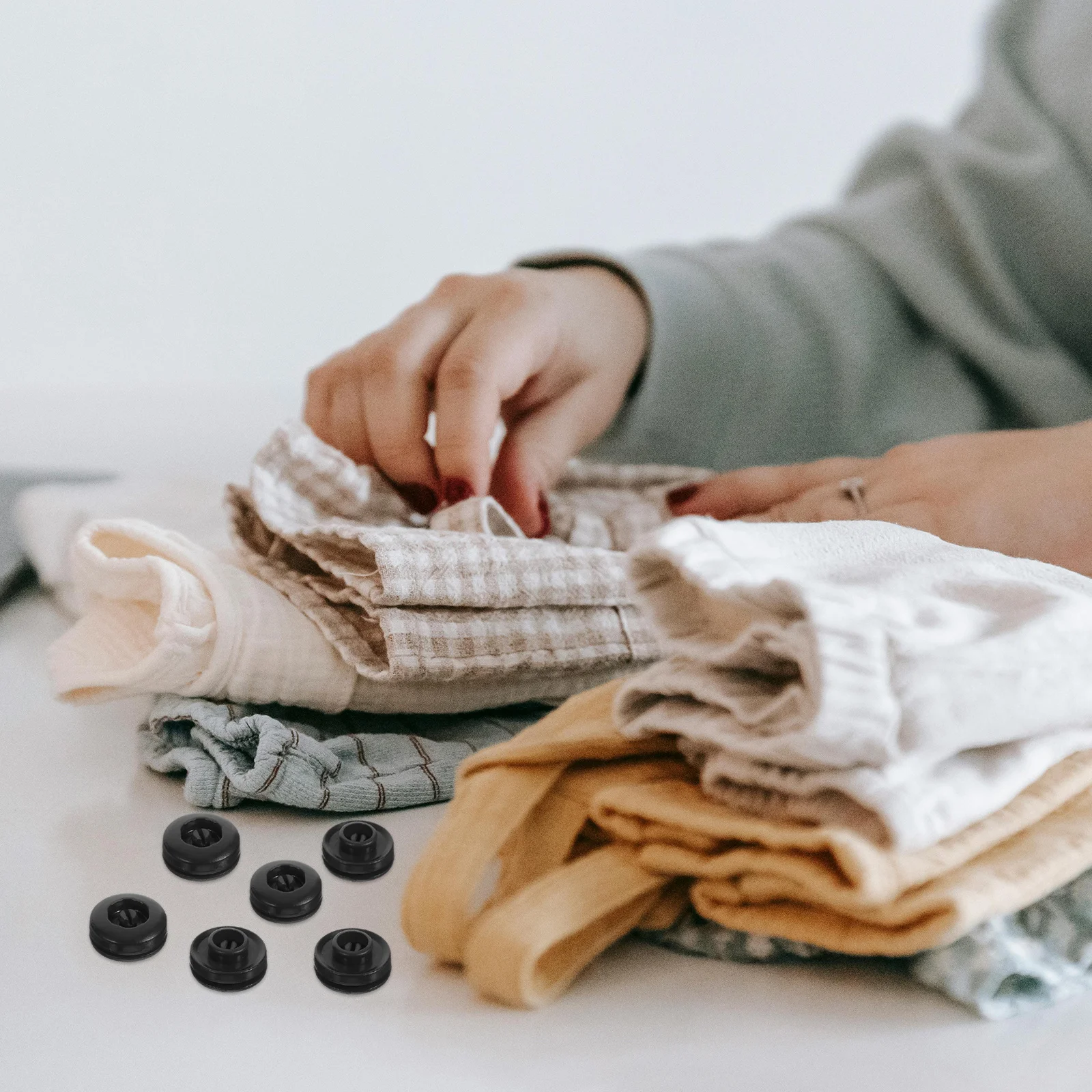 

100Sets No-Sew Snap Buttons Plastic Baby Clothes Clothing Buttons DIY Crafting Fasteners Replacement Clothes Button