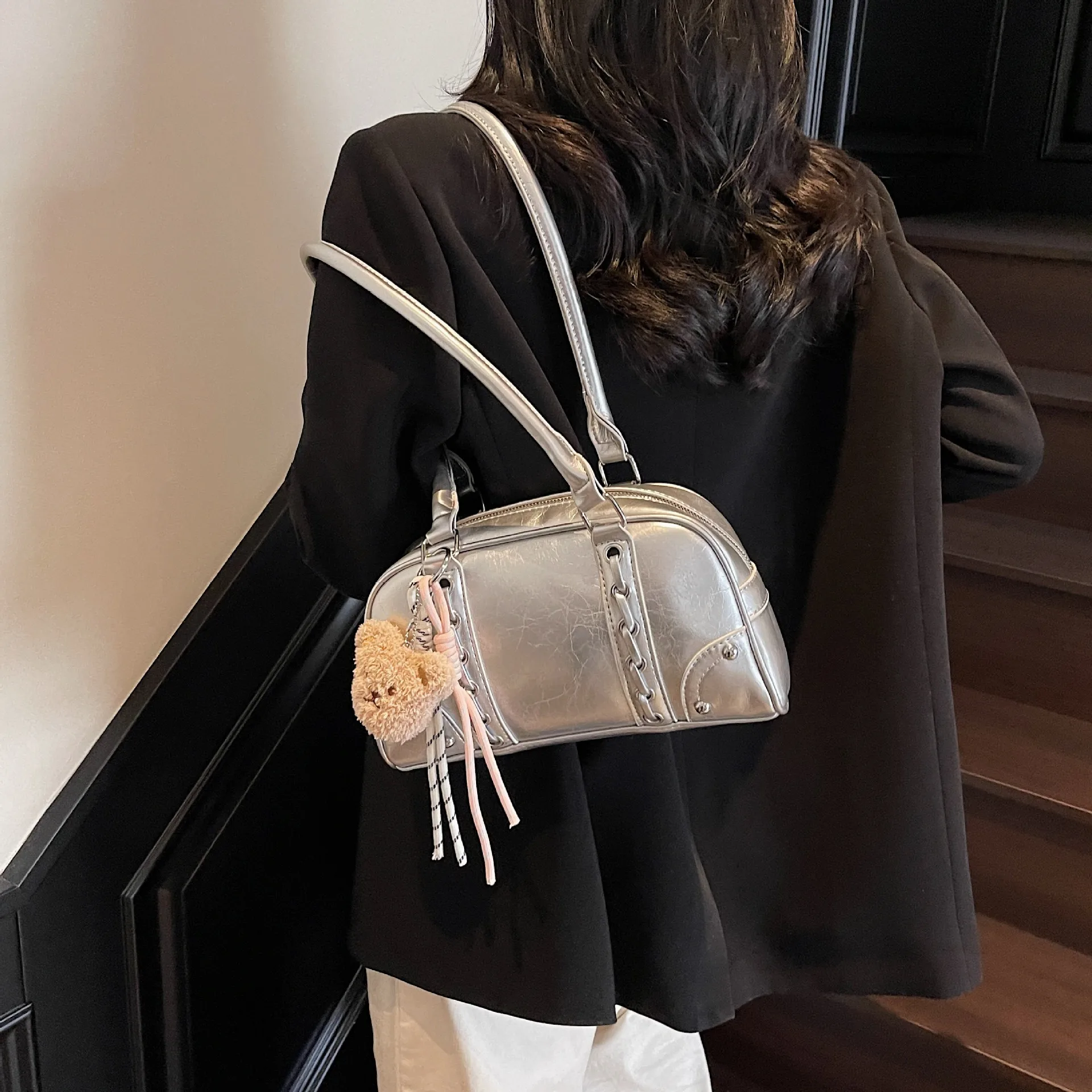 Simple leisure large capacity bag female 2025 new fashion all-in-one shoulder bag work commuting handbag