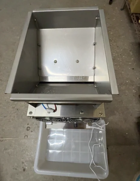 

Small Grain Thrower Electric Blown Shell Separator Grain Winnower Winnowing Machine Birds Feed Wind Sheller Selection 110-240V