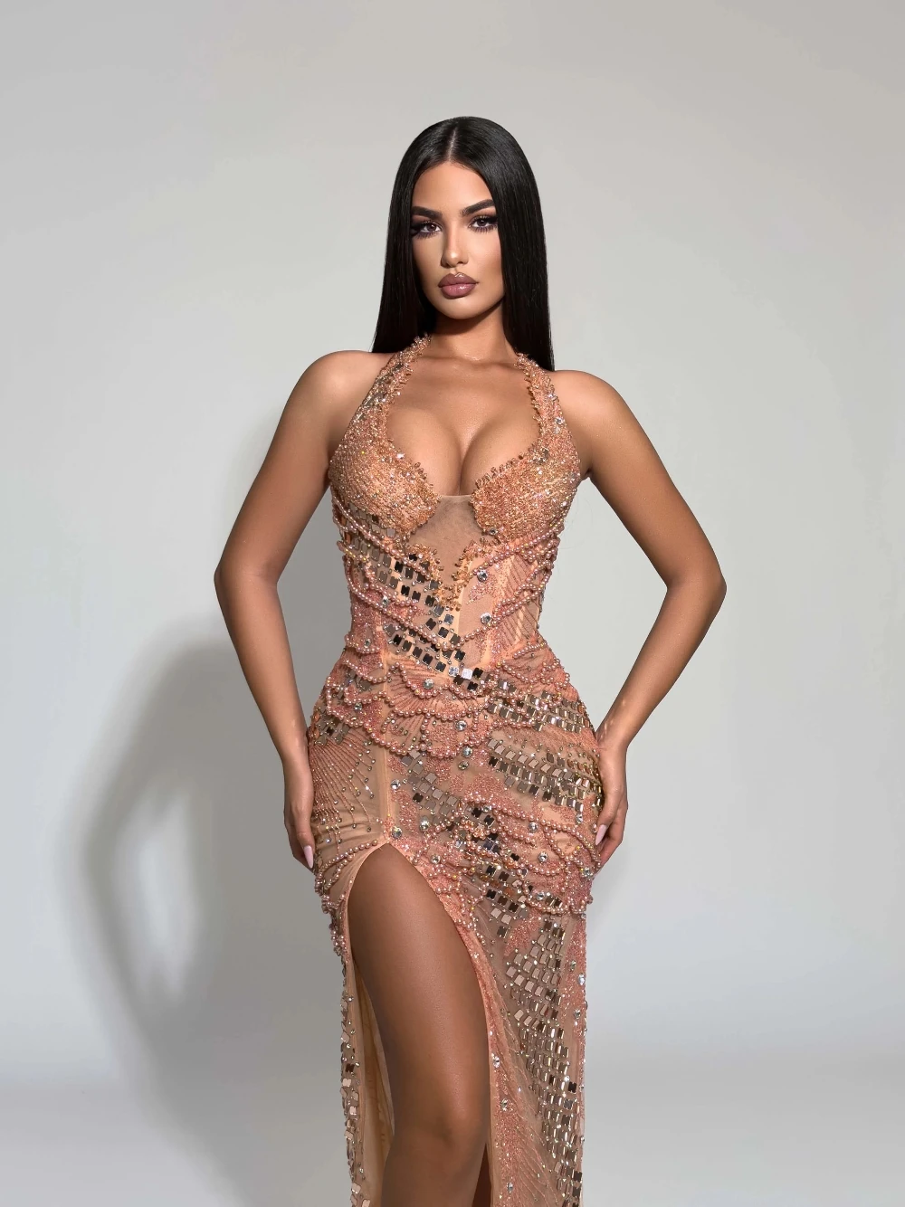 

DTLumika Sexy Halter Illusion Evening Dress Dainty Pearls Mirrors Customized Prom Gown Exquisite Shiny Straight Banquet Wear