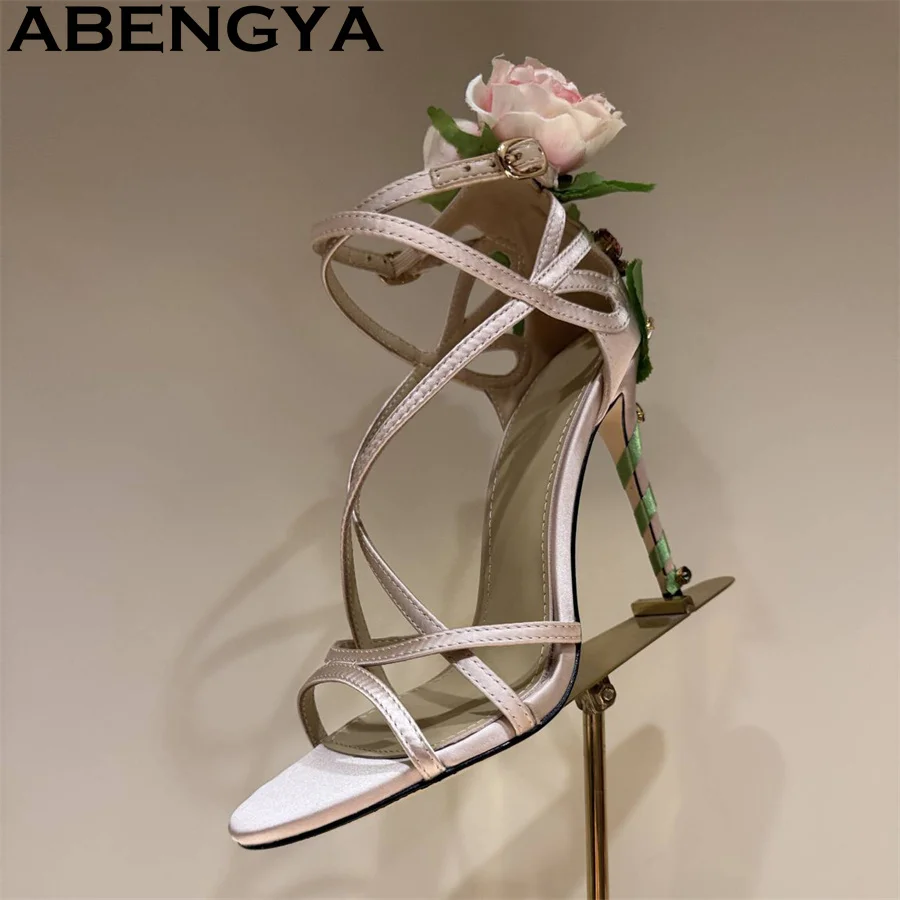 زهرة الورد الجنية الزفاف صندل كعب عالٍ ضيق النطاق المفتوحة تو الكاحل مشبك صنادل طراز جلاديتور الصيف فستان مثير أحذية Mujer