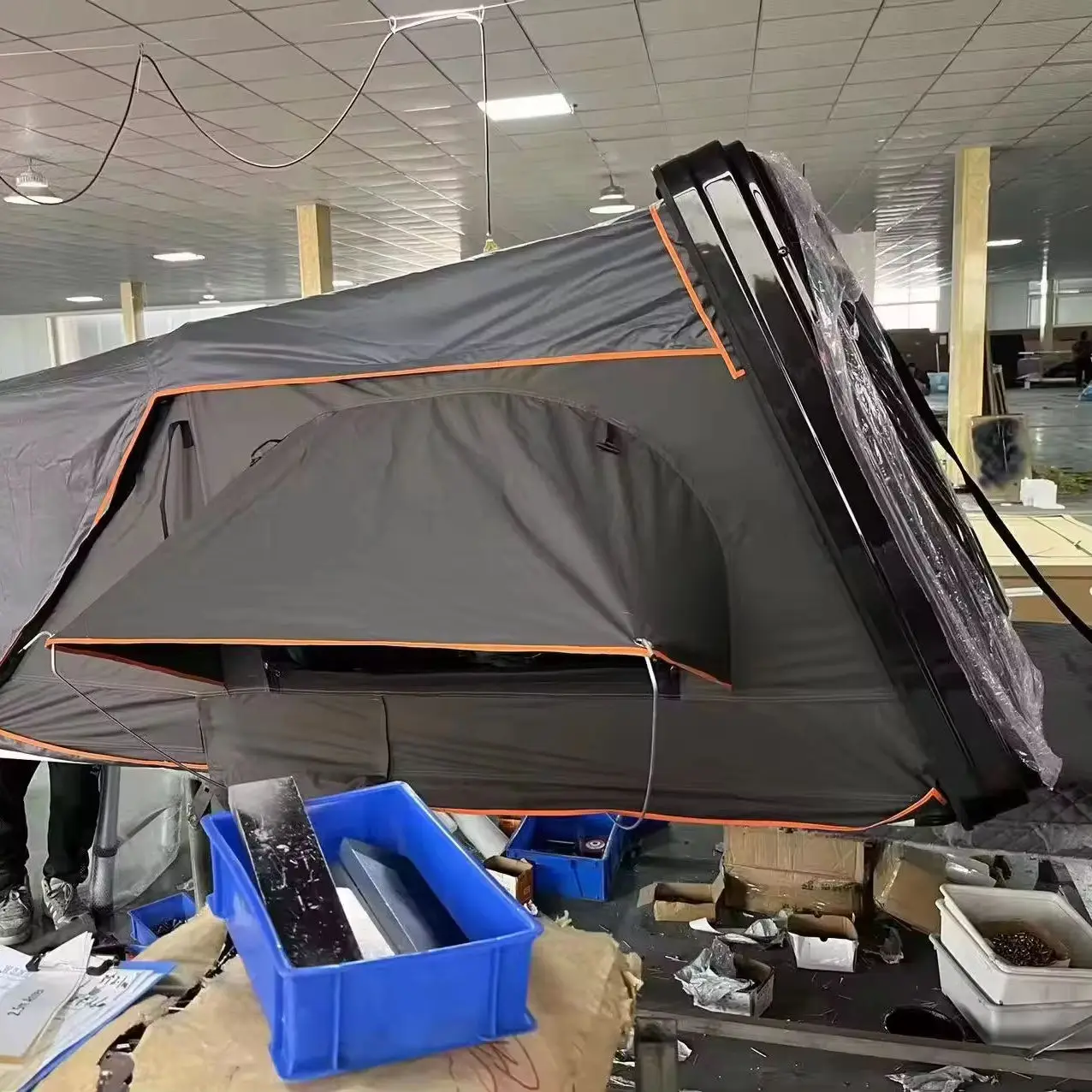 4WD Adventure Cruiser Outdoor Hard Shell Car Roof Top Tent Camping Rooftop Tent for Sale