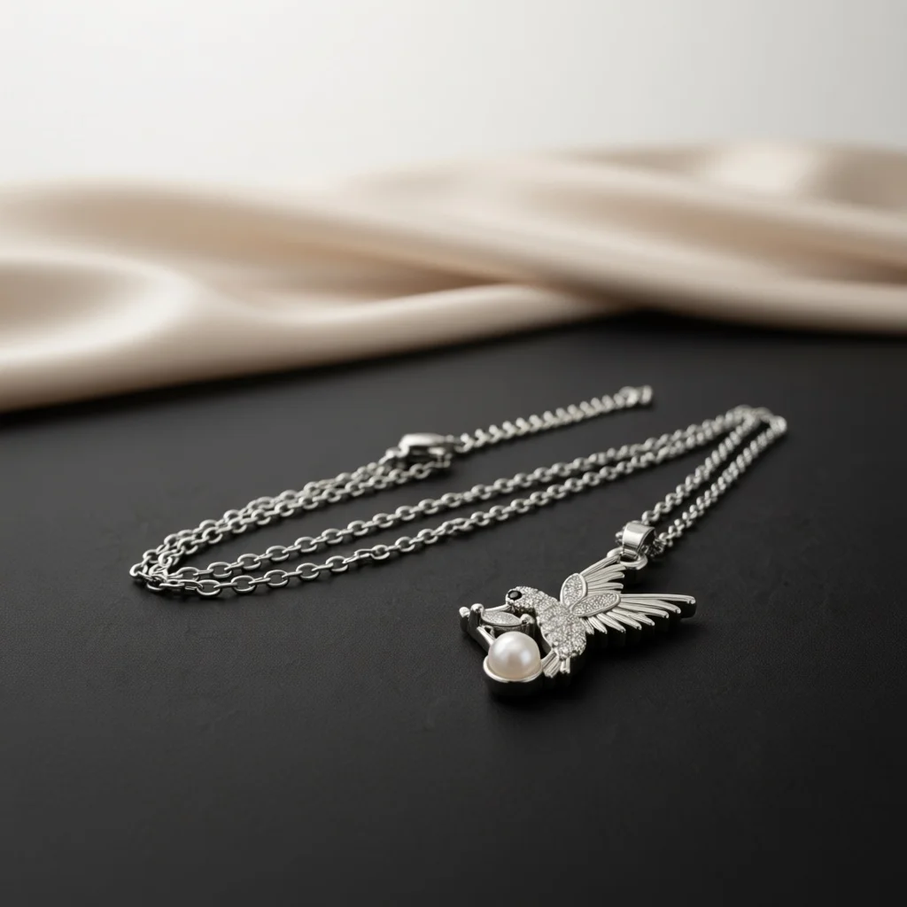 Hummingbird Pendant Necklace Inlaid Sparkling Zircon Simulated Pearl Vivid Bird Shape Trendy Women Fashion Jewelry Accessory