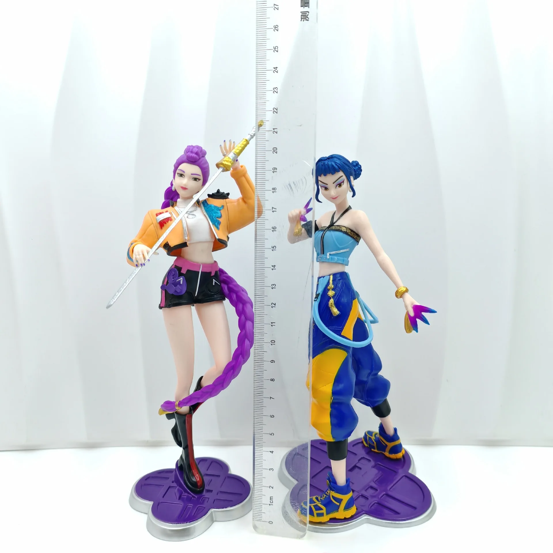 Hexenjagd-Team Rumi Mira Zoe Niedliche Schöne Mädchen-Actionfigur Anime-Charaktermodell Hochdetailliertes Desktop-Ornament Spielzeug Geschenk – Detail 6