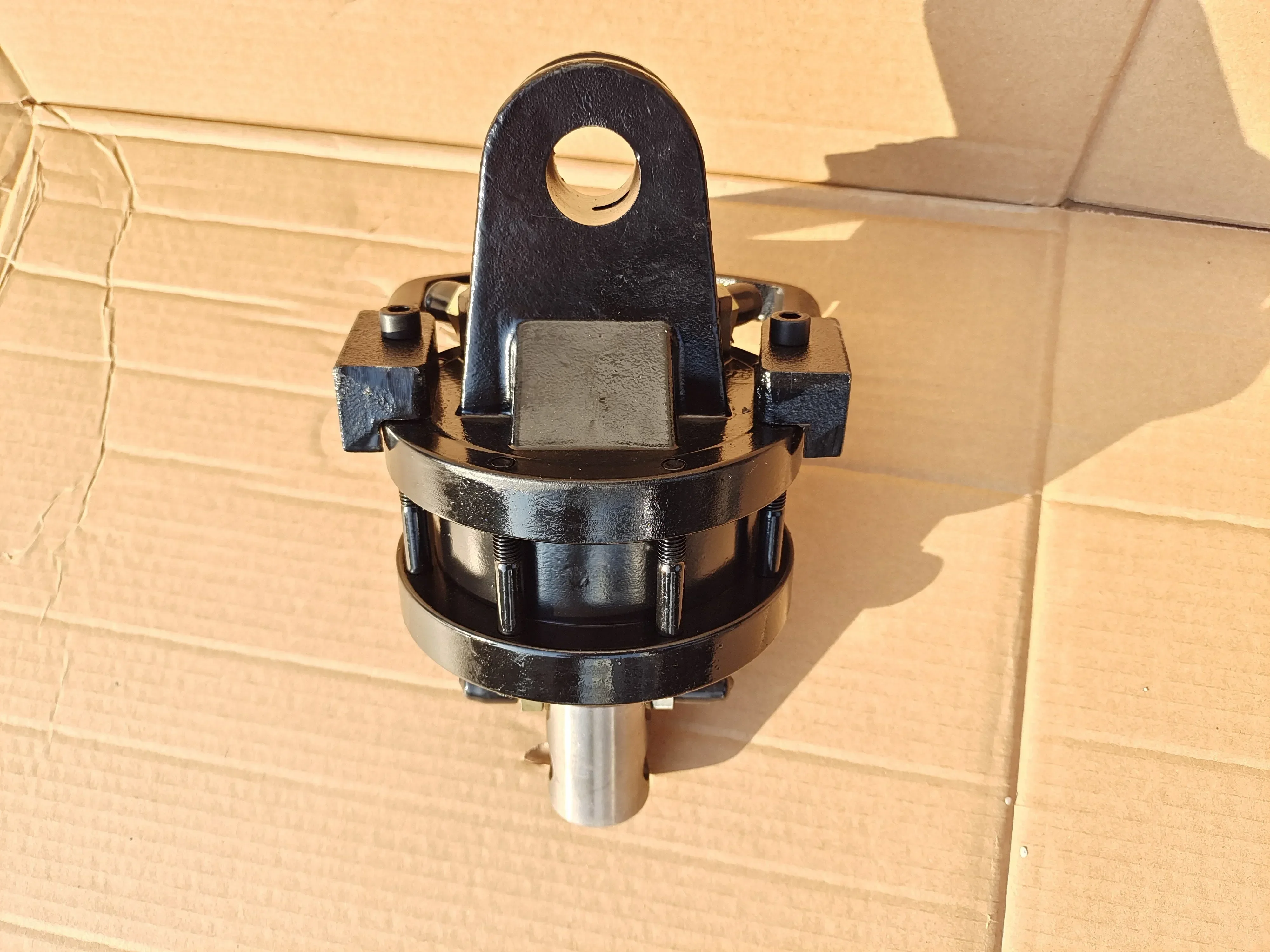 GR10A motor putar hidrolik cakar log