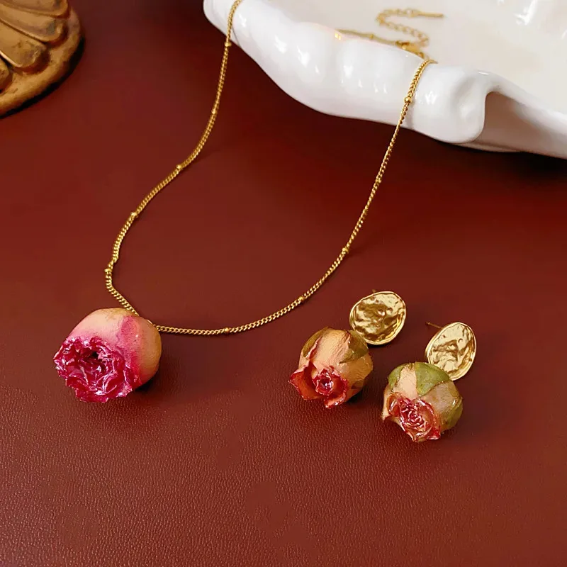 

Серьги с красной розой, французские легкие роскошные модные ожерелья в стиле ретро, элегантный комплект ювелирных изделий для женщин