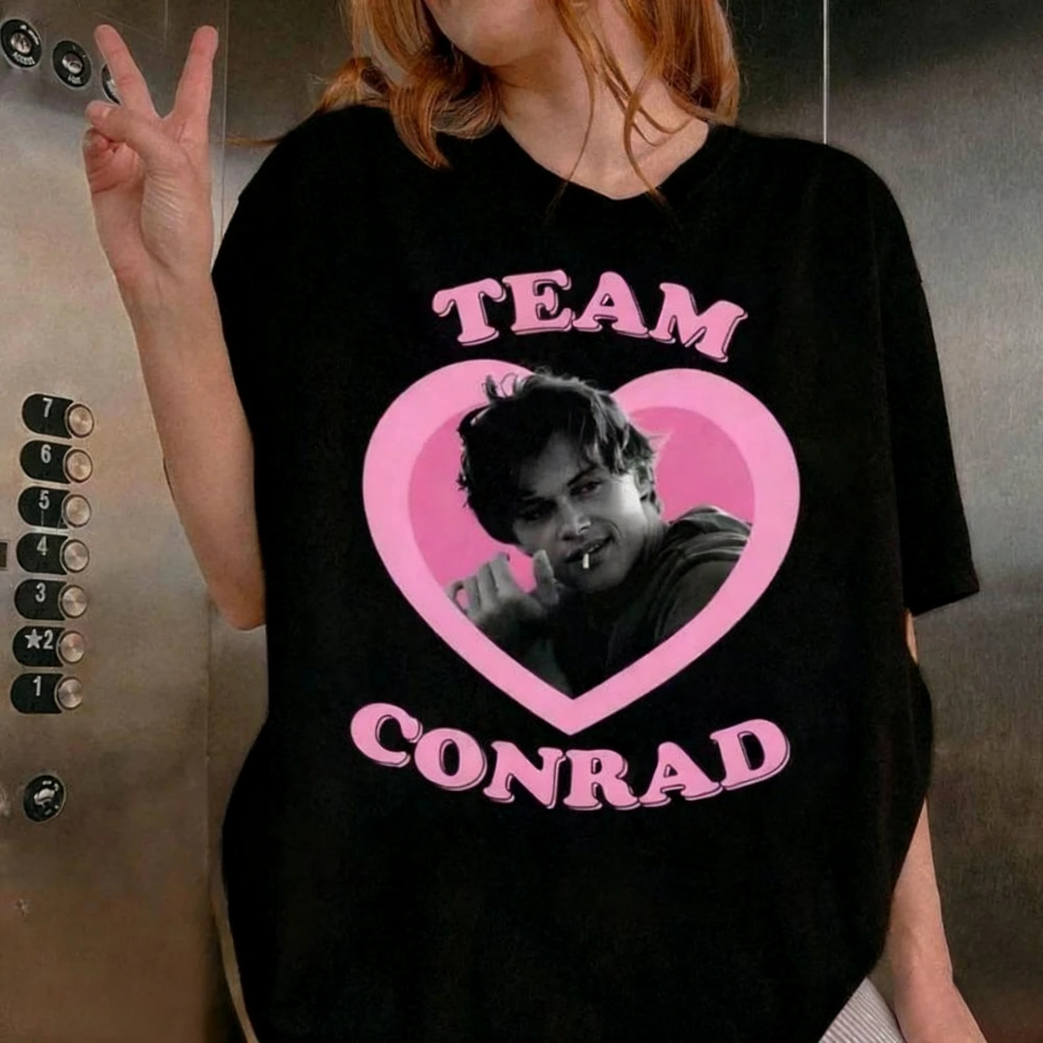 Equipe Conrad Cousins Praia Retro O Verão I Turned Pretty Gráfico Camisetas Mulher Homem Moda Casual Camiseta de Algodão Streetwear